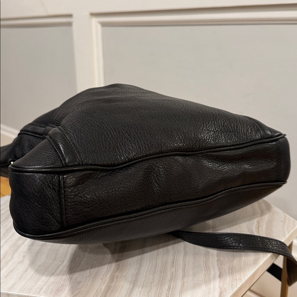 Tory Burch Crossbody Amanda Foldover Black Pebbled Leather Convertible Bag - Picture 9 of 17